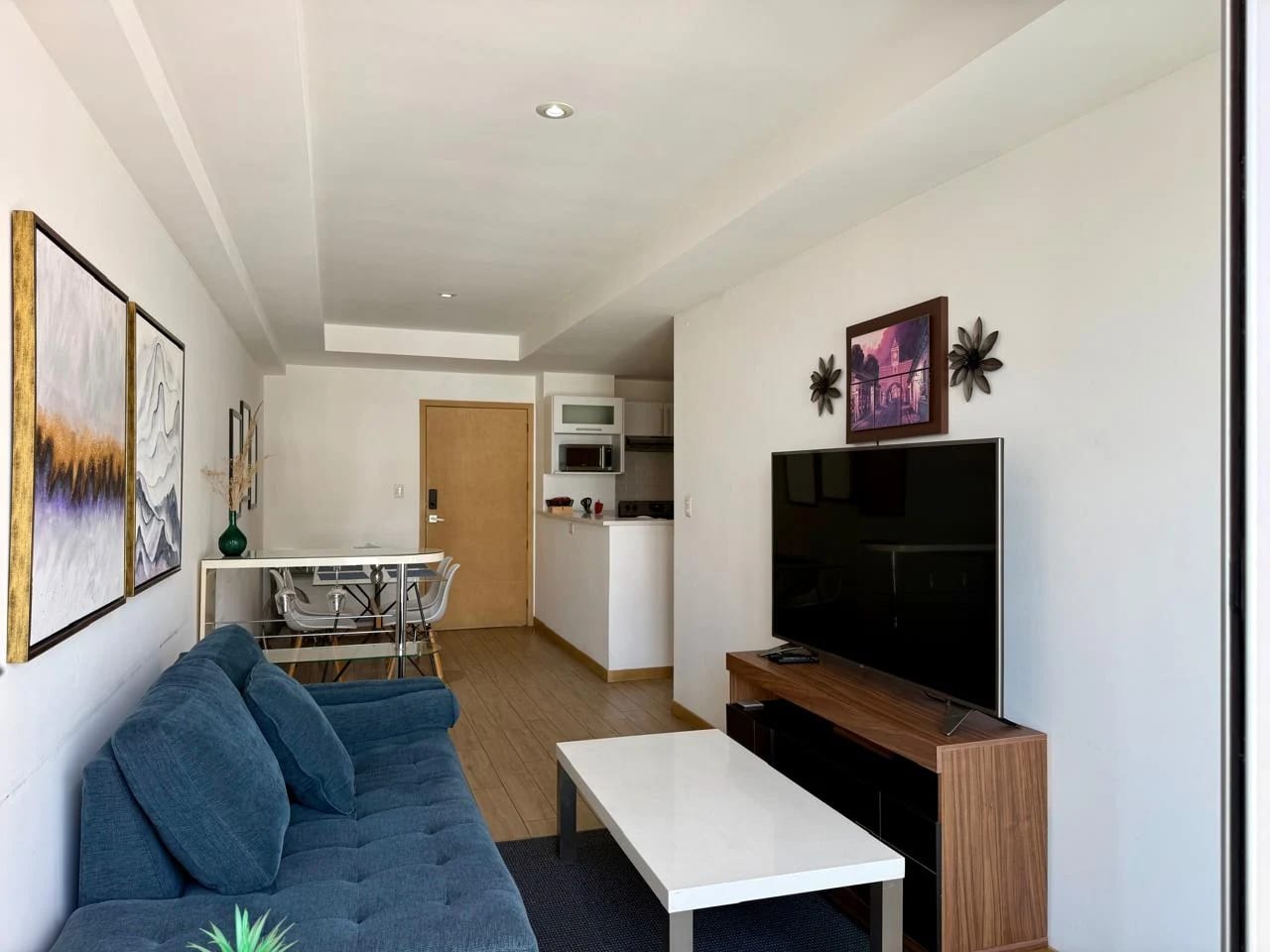 Apartamento Amueblado en Venta en Zona 10, City Haus — Apartamento en Venta en City Haus, Zona 10, Guatemala, Ciudad — foto 3 de 17
