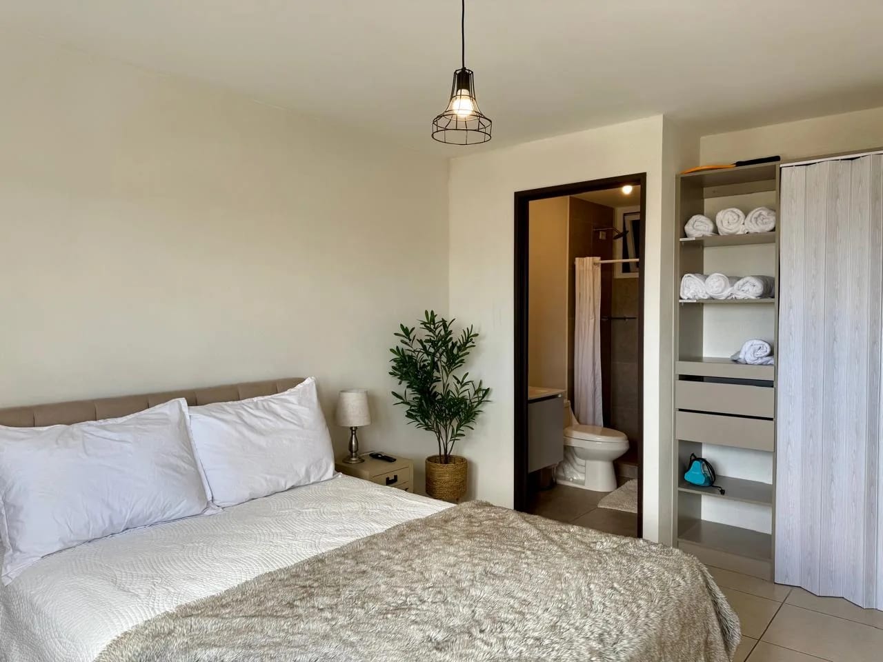 Apartamento Amueblado en Renta en Zona 11, Parque San Jorge — Apartamento en Alquiler en Parque San Jorge, Zona 11, Guatemala, Ciudad — foto 4 de 13
