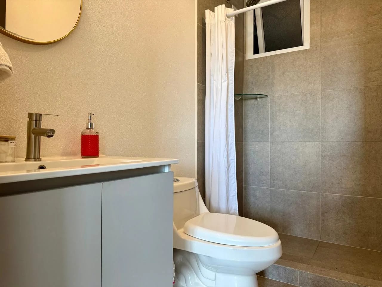 Apartamento Amueblado en Renta en Zona 11, Parque San Jorge — Apartamento en Alquiler en Parque San Jorge, Zona 11, Guatemala, Ciudad — foto 8 de 13