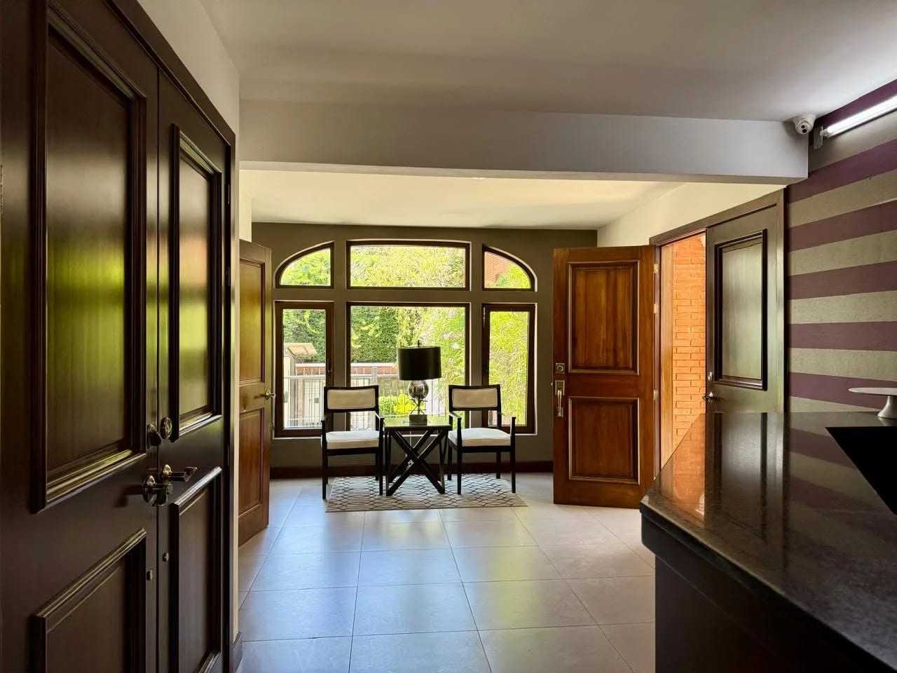 Casa en Venta en Zona 10, Pasaje Oakland — Casa en Venta en Pasaje Oakland, Zona 10, Guatemala, Ciudad — foto 3 de 17