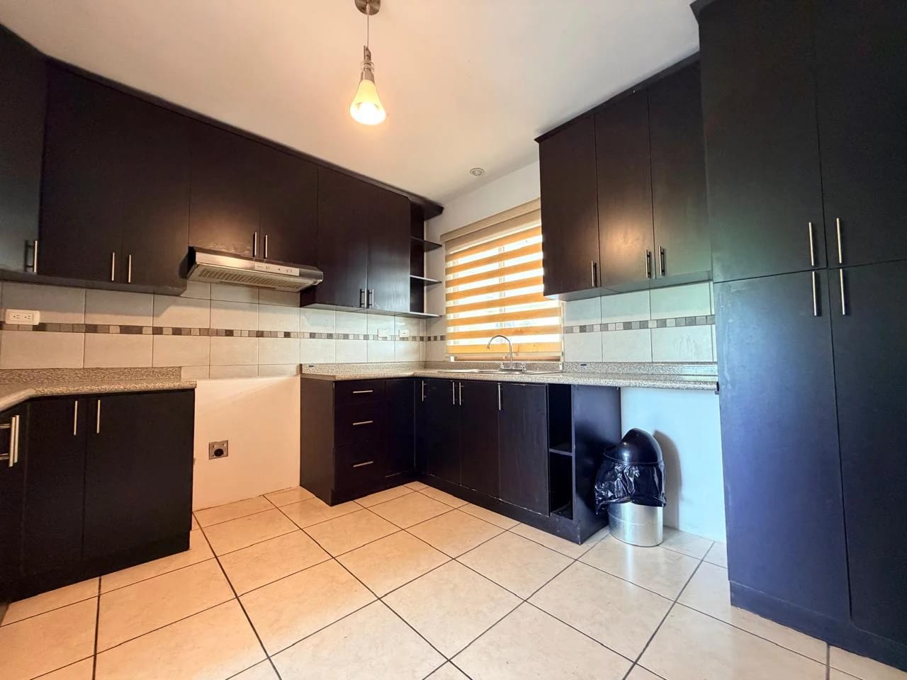 Casa en Venta en Zona 16, Vistas de San Isidro — Casa en Venta en Vistas de San Isidro, Zona 16, Guatemala, Ciudad — foto 5 de 17