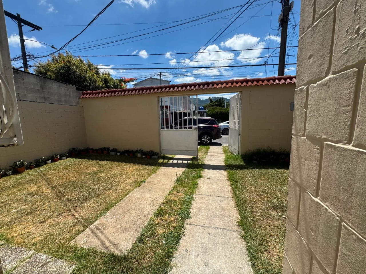 Casa en Venta en Lomas de Portugal, Zona 1 de Mixco — Casa en Venta en Zona 1 Mixco, Guatemala, Ciudad — foto 1 de 13