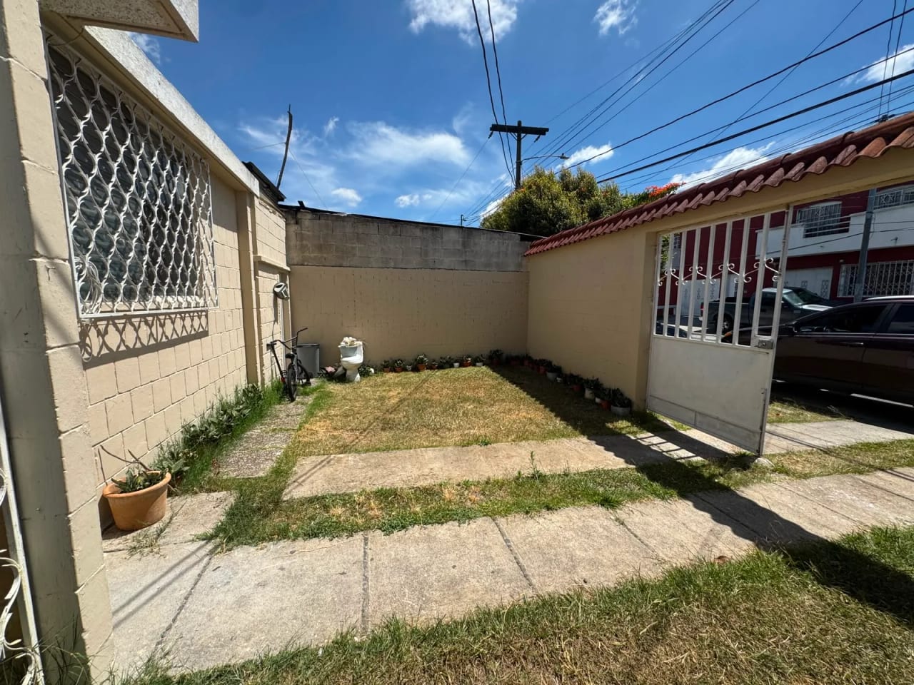 Casa en Venta en Lomas de Portugal, Zona 1 de Mixco — Casa en Venta en Zona 1 Mixco, Guatemala, Ciudad — foto 2 de 13