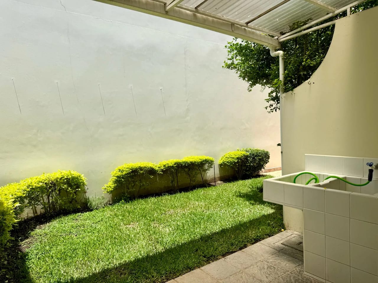 Casa en Renta en Condado Naranjo, Zona 4 de Mixco — Casa en Alquiler en Condado Naranjo, Zona 4 Mixco, Guatemala, Ciudad — foto 7 de 17