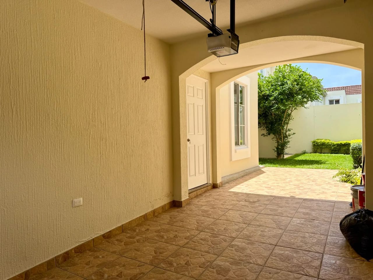Casa en Renta en Condado Naranjo, Zona 4 de Mixco — Casa en Alquiler en Condado Naranjo, Zona 4 Mixco, Guatemala, Ciudad — foto 9 de 17