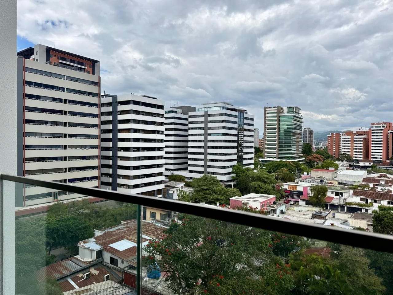 Apartamento en Renta en Zona 10, Atarah — Apartamento en Alquiler en Atarah, Zona 10, Guatemala, Ciudad — foto 6 de 17