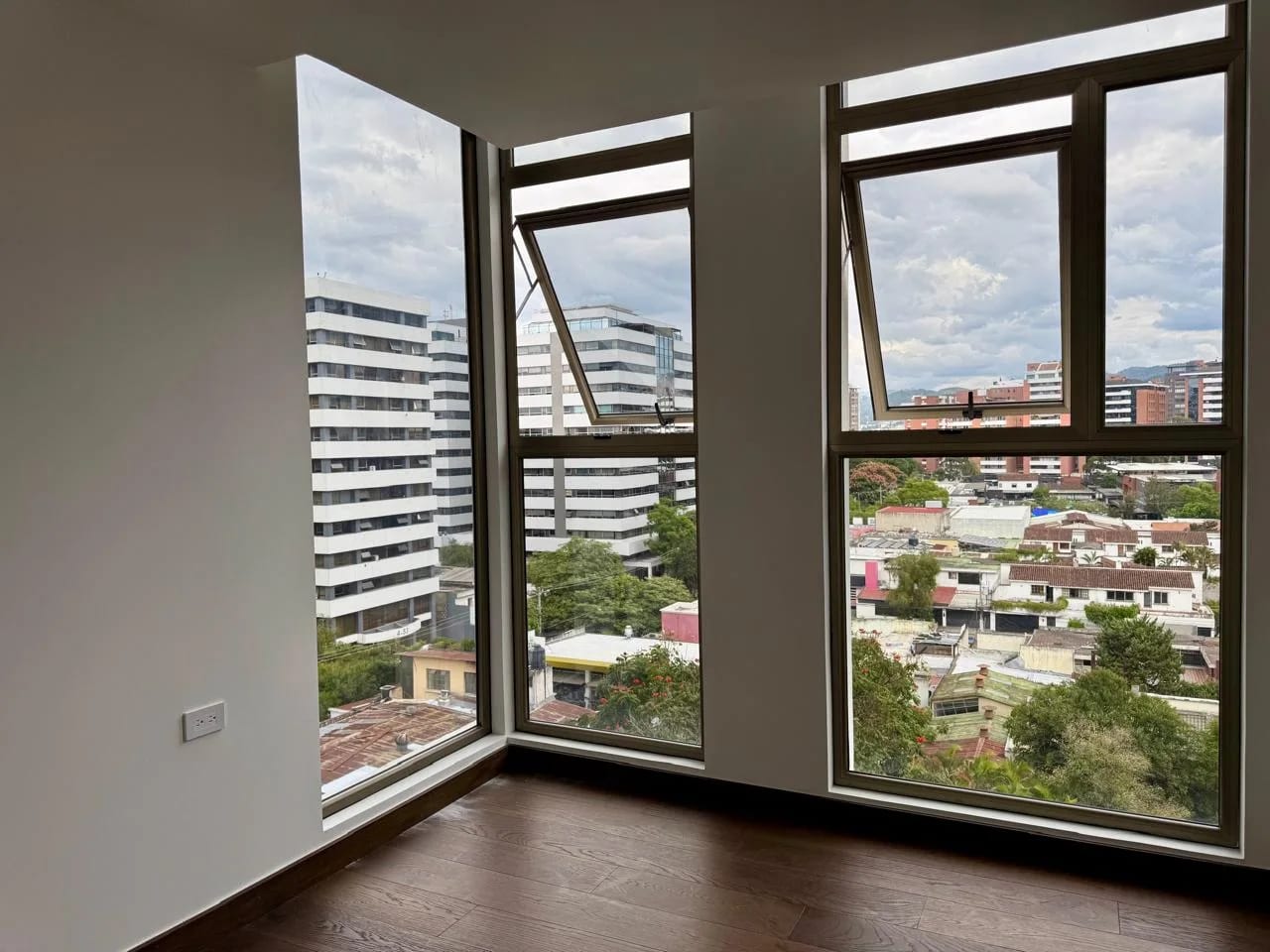 Apartamento en Renta en Zona 10, Atarah — Apartamento en Alquiler en Atarah, Zona 10, Guatemala, Ciudad — foto 8 de 17