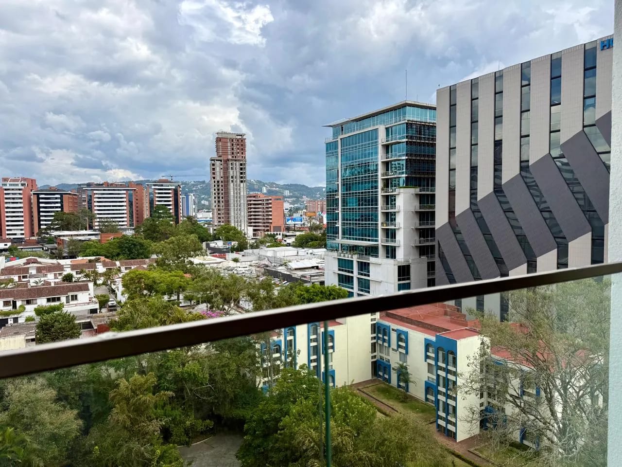 Apartamento en Renta en Zona 10, Atarah — Apartamento en Alquiler en Atarah, Zona 10, Guatemala, Ciudad — foto 7 de 17