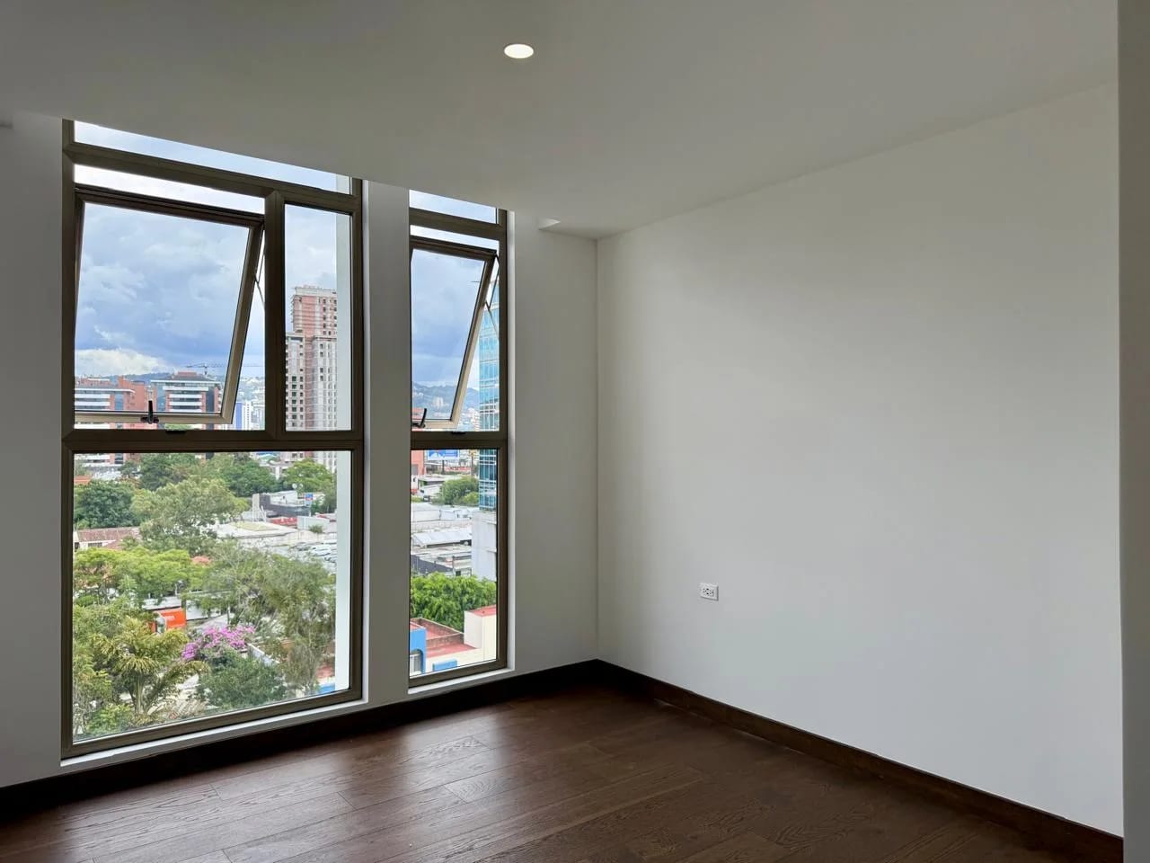 Apartamento en Renta en Zona 10, Atarah — Apartamento en Alquiler en Atarah, Zona 10, Guatemala, Ciudad — foto 17 de 17