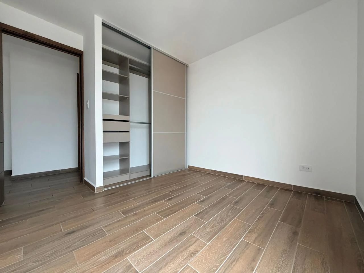 Apartamento en Venta en Zona 14, Parque 14 — Apartamento en Venta en Parque 14, Zona 14, Guatemala, Ciudad — foto 9 de 16