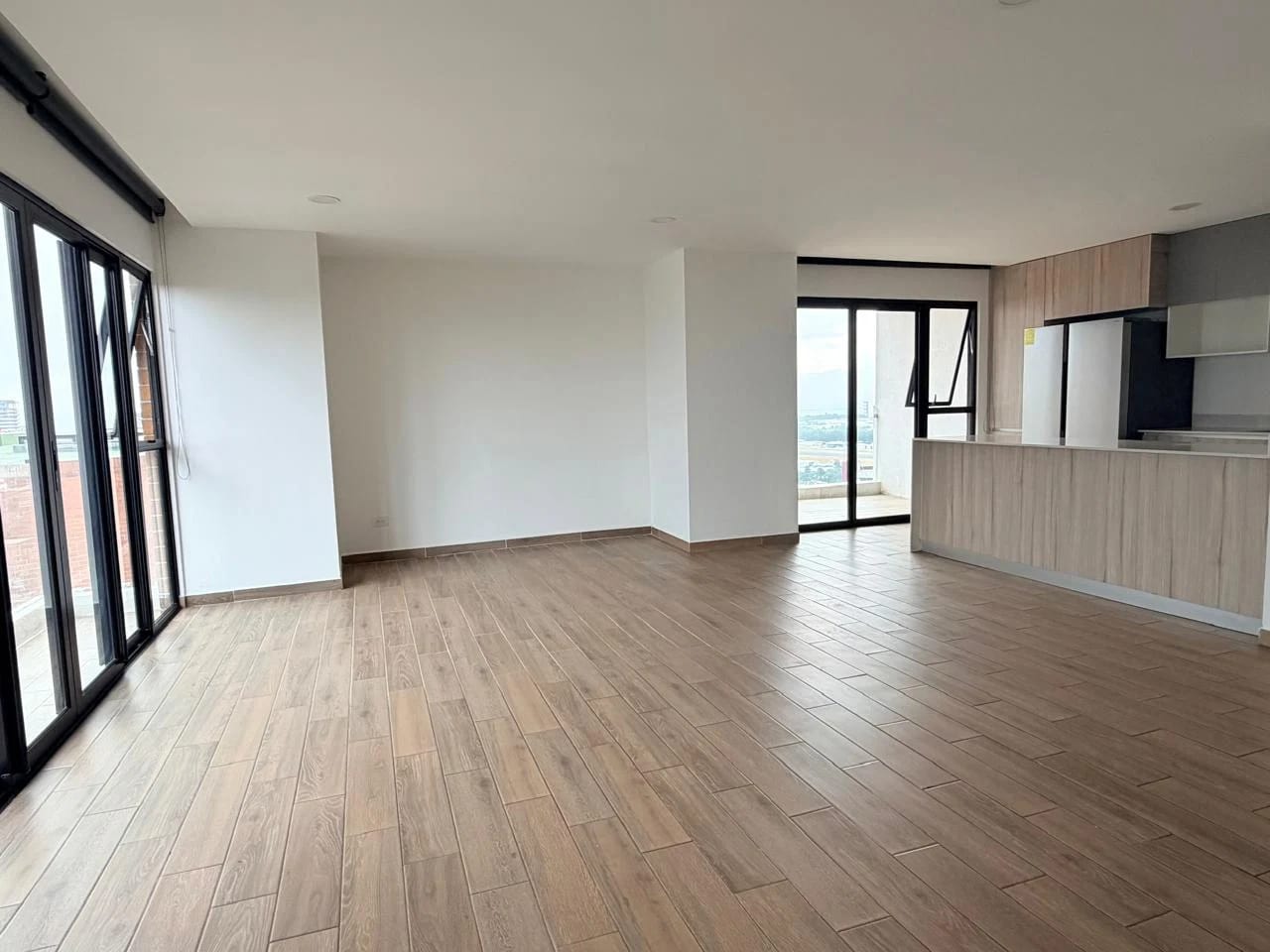 Apartamento en Venta en Zona 14, Parque 14 — Apartamento en Venta en Parque 14, Zona 14, Guatemala, Ciudad — foto 2 de 16