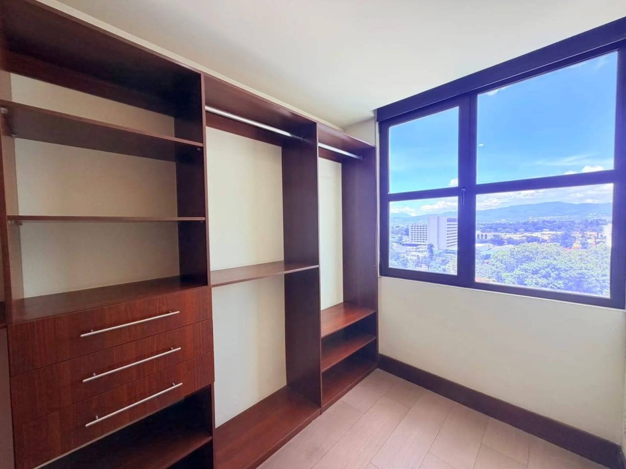 Apartamento en Venta en Zona 10, Terraesperanza — Apartamento en Venta en Terraesperanza, Zona 10, Guatemala, Ciudad — foto 9 de 17