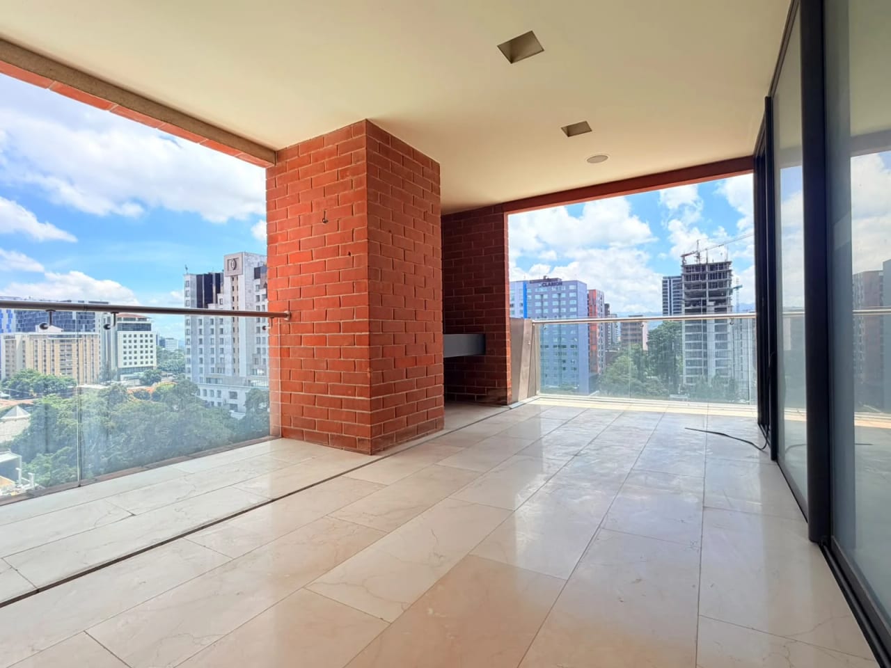 Apartamento en Venta en Zona 10, Terraesperanza — Apartamento en Venta en Terraesperanza, Zona 10, Guatemala, Ciudad — foto 1 de 17
