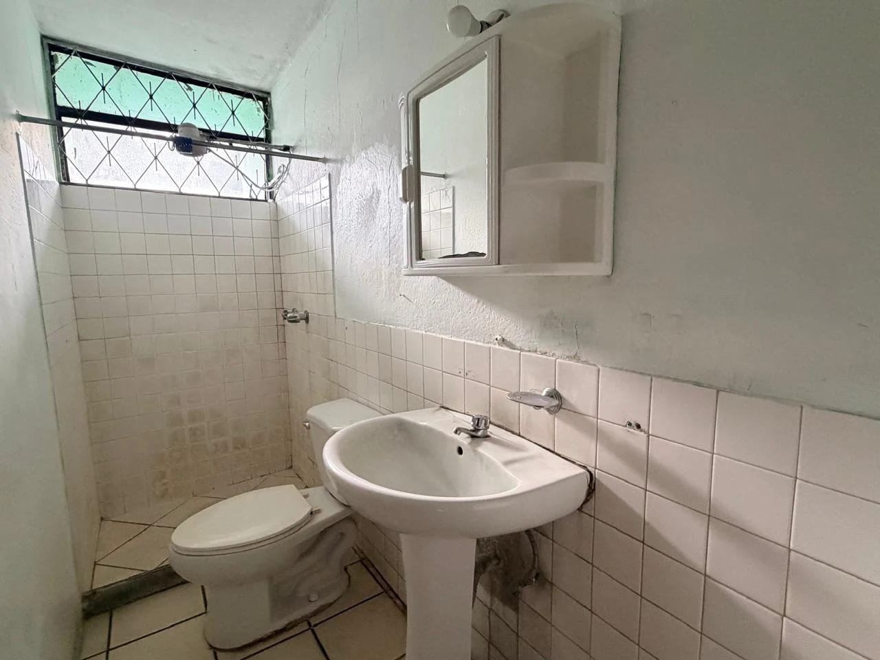 Casa en Venta en Zona 5, Dentro de Garita — Casa en Venta en Jardines de La Asunción, Zona 5, Guatemala, Ciudad — foto 3 de 12