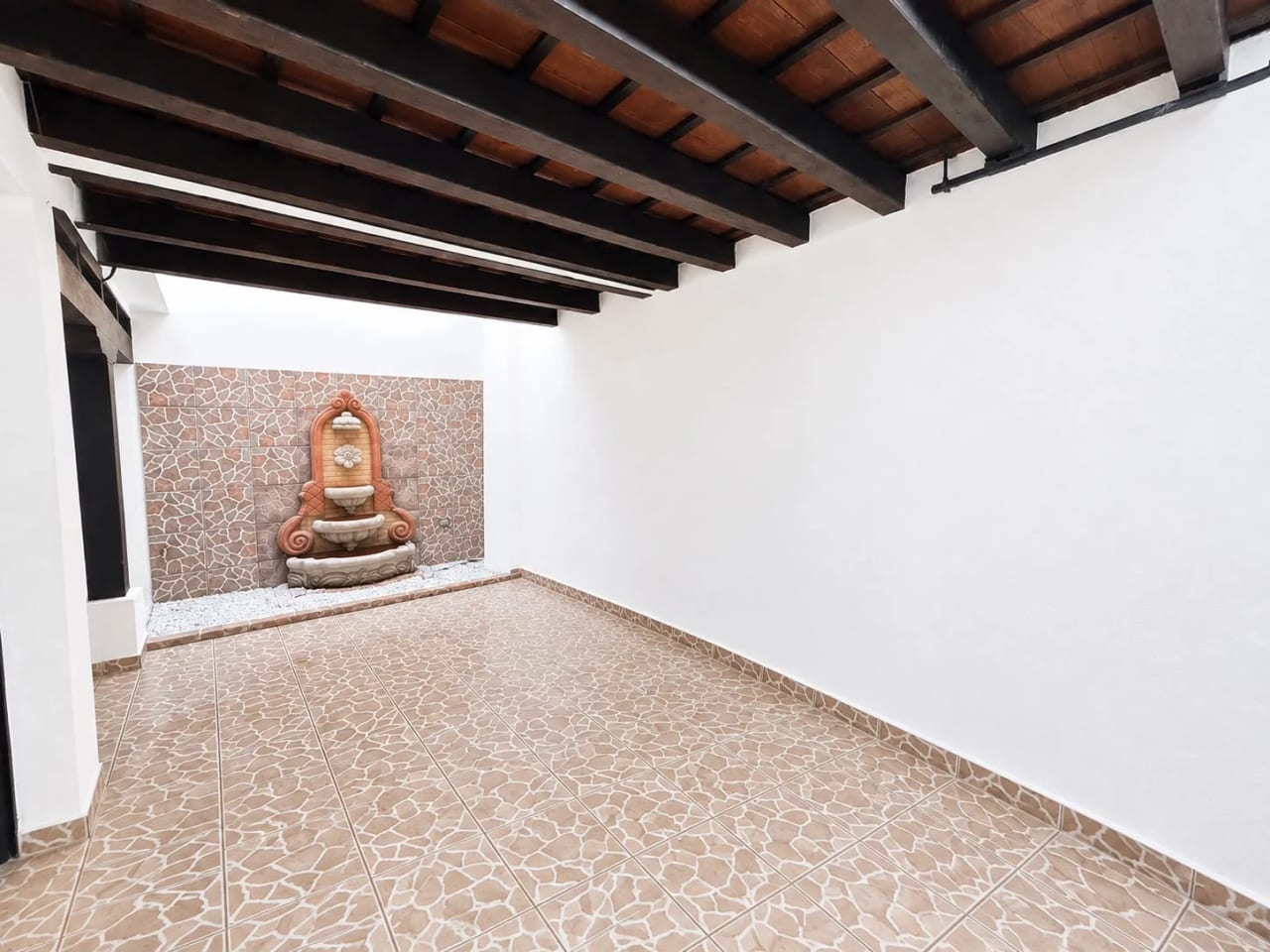 Casa en Venta en Antigua Guatemala — Casa en Venta en Antigua, Sacatepéquez — foto 1 de 8
