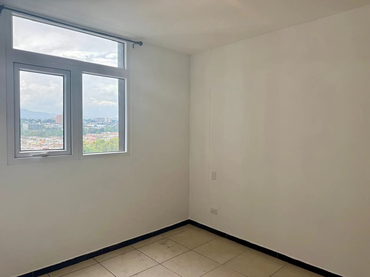 Apartamento en Renta en Zona 11, Parque San Jorge — Apartamento en Alquiler en San Jorge, Zona 11, Guatemala, Ciudad — foto 5 de 15