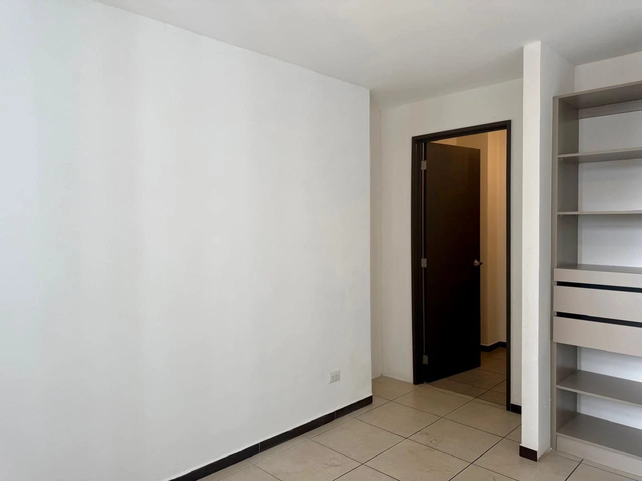 Apartamento en Renta en Zona 11, Parque San Jorge — Apartamento en Alquiler en San Jorge, Zona 11, Guatemala, Ciudad — foto 6 de 15