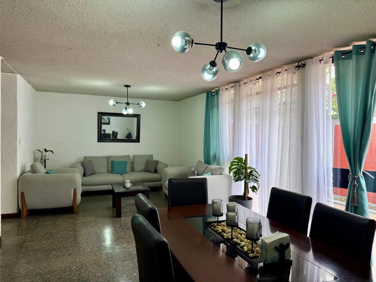 Casa en Venta en Zona 11 Mariscal, Dentro de Garita — Casa en Venta en Zona 11, Guatemala, Ciudad — foto 2 de 16