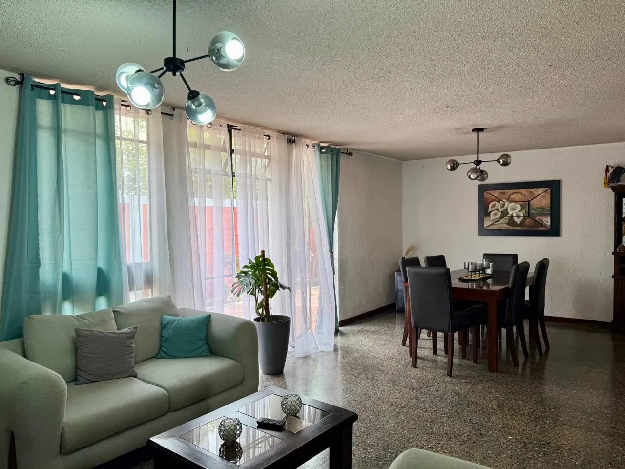 Casa en Venta en Zona 11 Mariscal, Dentro de Garita — Casa en Venta en Zona 11, Guatemala, Ciudad — foto 1 de 16