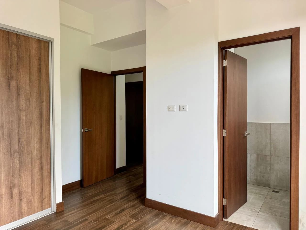Apartamento en Renta en Zona 14 — Apartamento en Alquiler en Zona 14, Guatemala, Ciudad — foto 9 de 17
