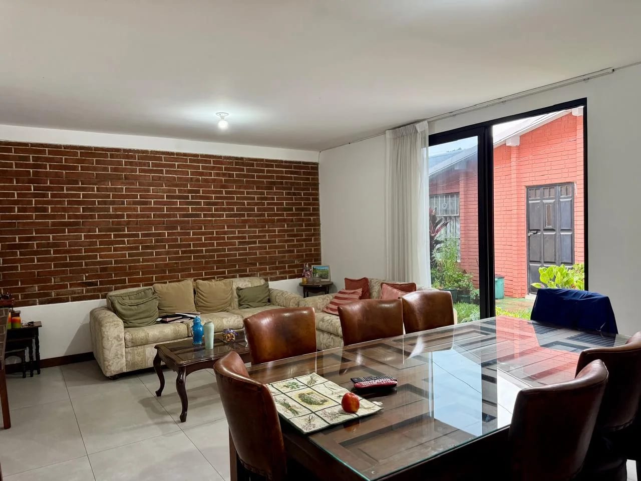 Apartamento en Primer Nivel en Renta en Zona 15, Vista Hermosa I — Apartamento en Alquiler en Vista Hermosa I, Zona 15, Guatemala, Ciudad — foto 2 de 13