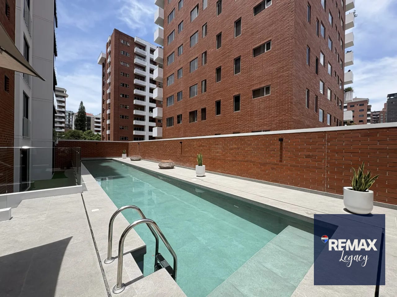 Apartamento | Renta | Zona 10 — Apartamento en Alquiler en Zona 10, Guatemala, Ciudad — foto 5 de 10