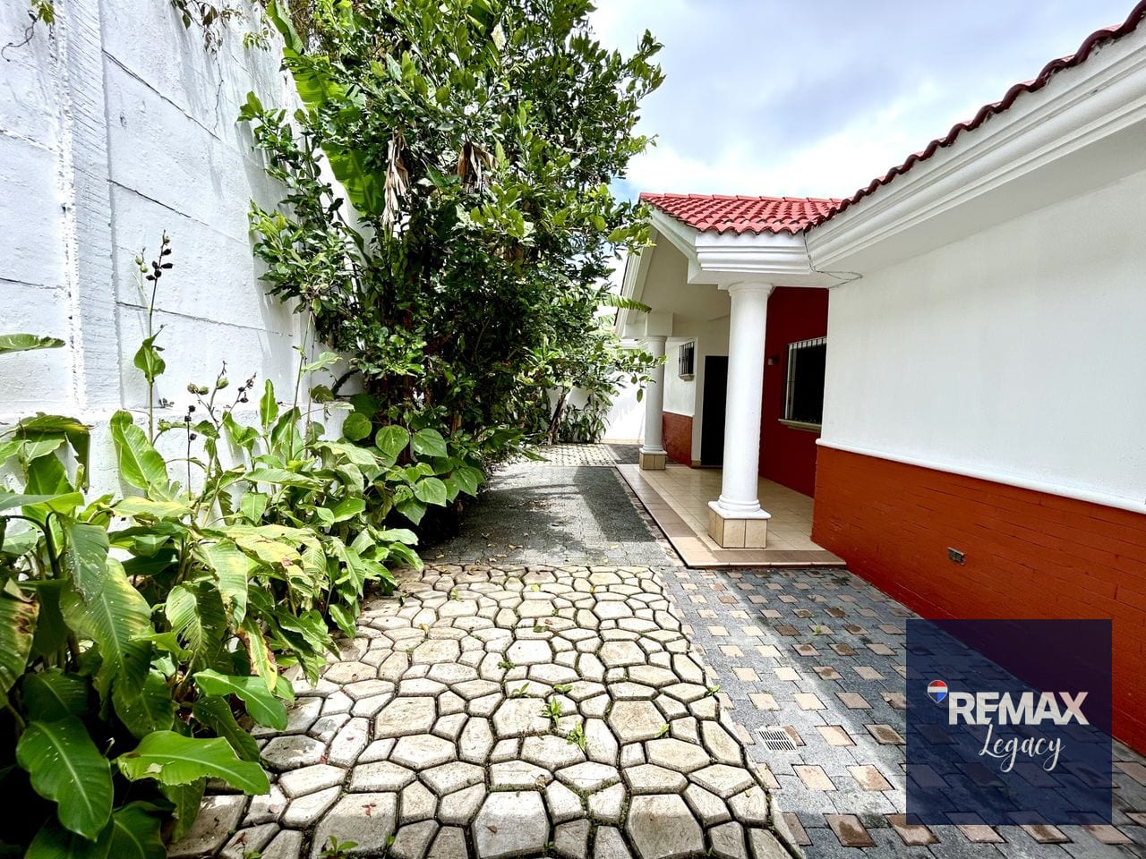 Casa Venta | Jardines de San Isidro | zona 16 — Casa en Venta en Zona 16, Guatemala, Ciudad — foto 12 de 17