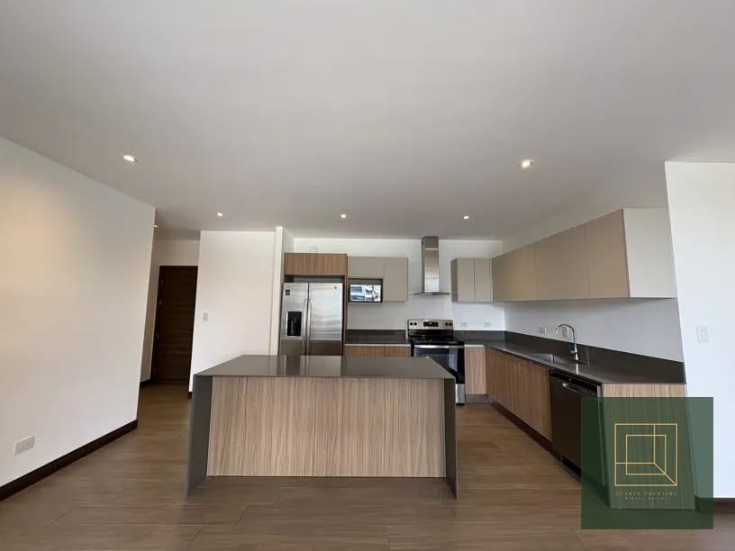 Amplio apartamento en renta, Spazio zona 15 — Apartamento en Alquiler en Spazio, Zona 15, Guatemala, Ciudad — foto 3 de 10