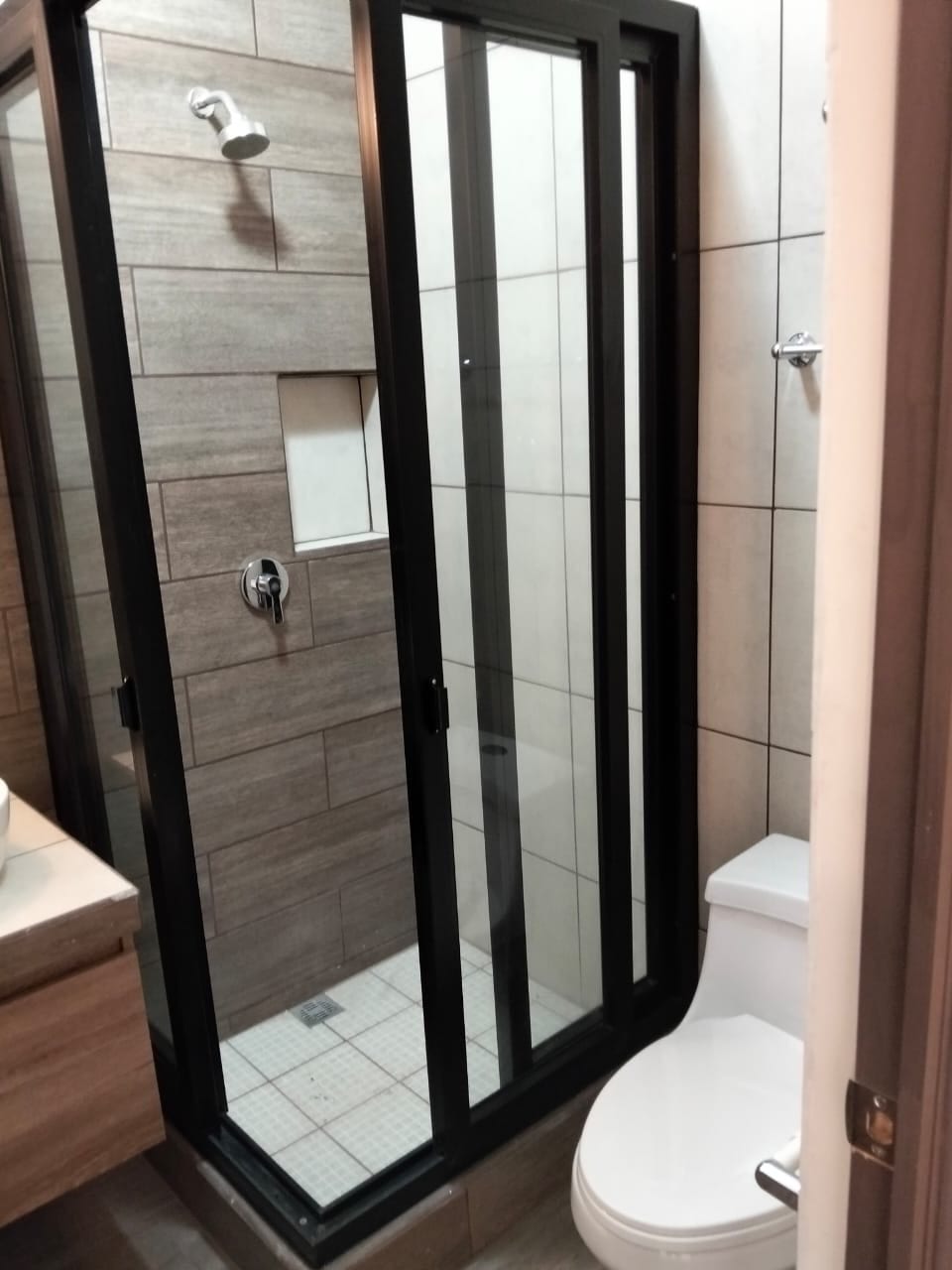 Cerca de todo, Vol Santa Ana Z 5 Apto listo para mudarse — Apartamento en Venta en Colonia Santa Ana, Zona 5, Guatemala, Ciudad — foto 7 de 12