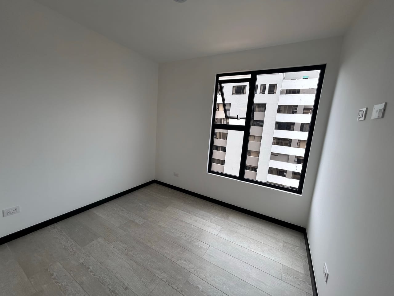 Apartamento en renta edificio VERDÚ Z13 — Apartamento en Alquiler en Zona 13, Guatemala, Ciudad — foto 8 de 16