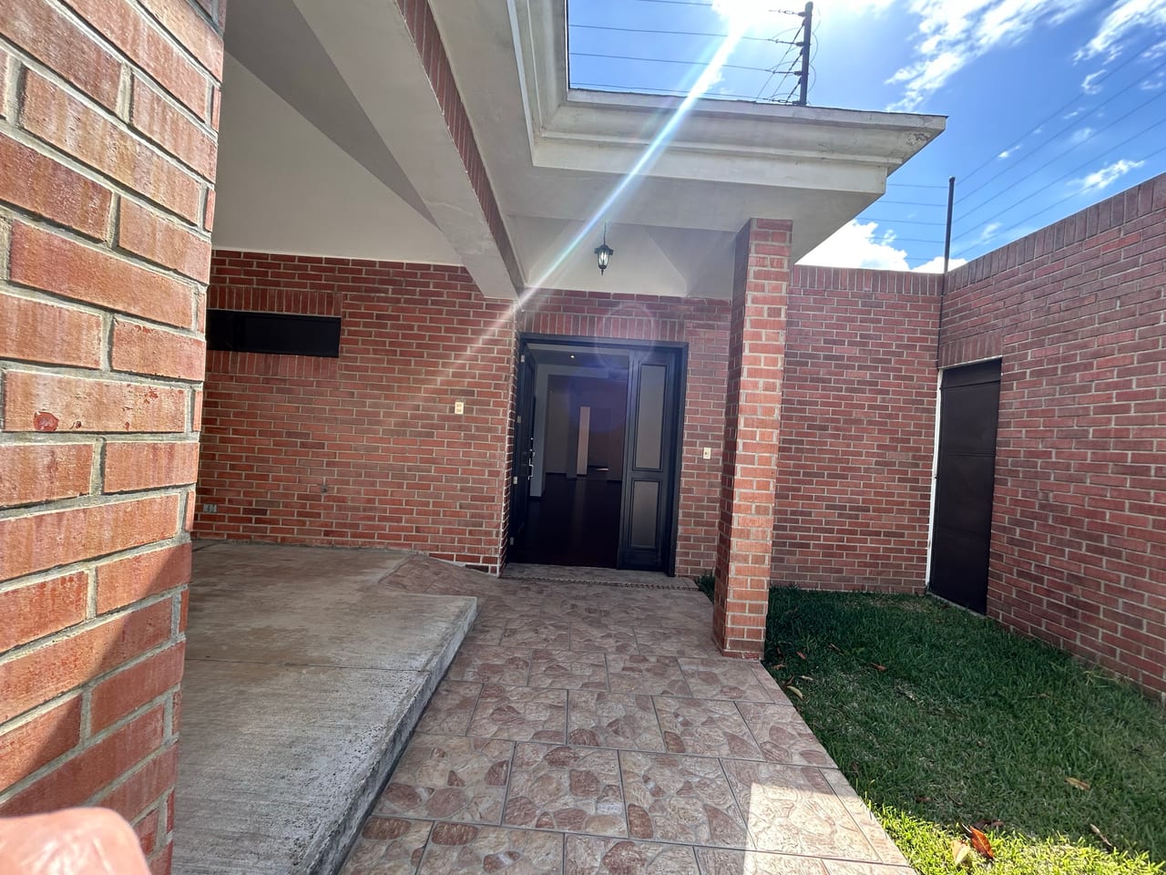 Buenafuente km 16.5 Carretera a El Salvador casa de un nivel en venta — Casa en Venta en Buena Fuente, Carretera a El Salvador, Guatemala, Ciudad — foto 2 de 17