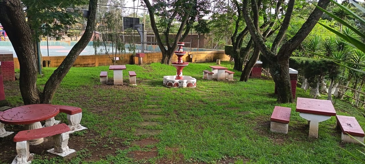 El Encinal a solo 5 minutos del club la montaña, linda casa en venta — Casa en Venta en Zona 6 Mixco, Guatemala, Ciudad — foto 2 de 17