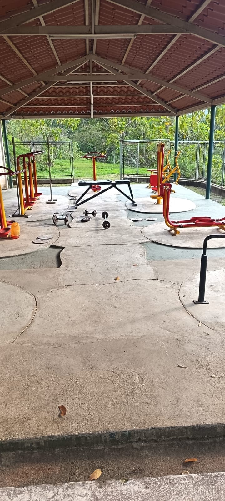 El Encinal a solo 5 minutos del club la montaña, linda casa en venta — Casa en Venta en Zona 6 Mixco, Guatemala, Ciudad — foto 4 de 17