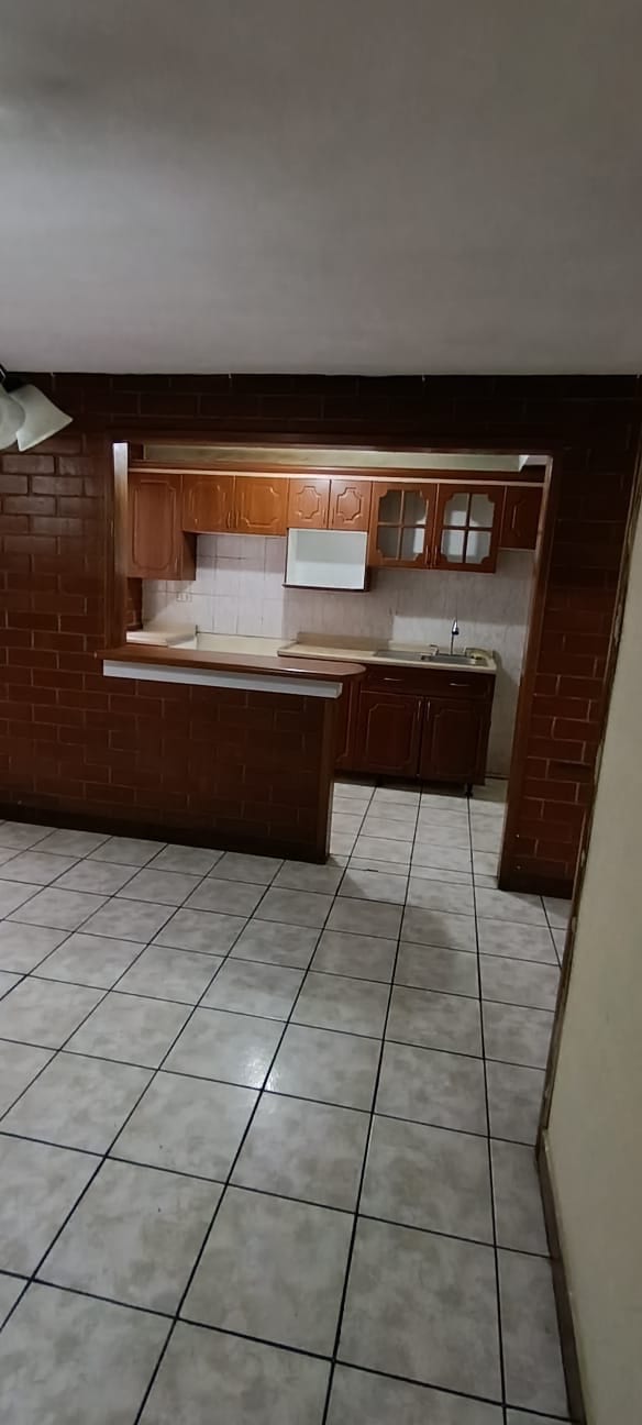 El Encinal a solo 5 minutos del club la montaña, linda casa en venta — Casa en Venta en Zona 6 Mixco, Guatemala, Ciudad — foto 12 de 17