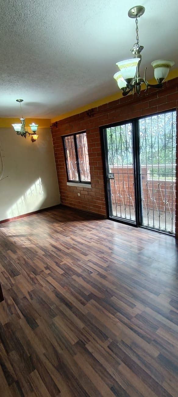 El Encinal a solo 5 minutos del club la montaña, linda casa en venta — Casa en Venta en Zona 6 Mixco, Guatemala, Ciudad — foto 16 de 17