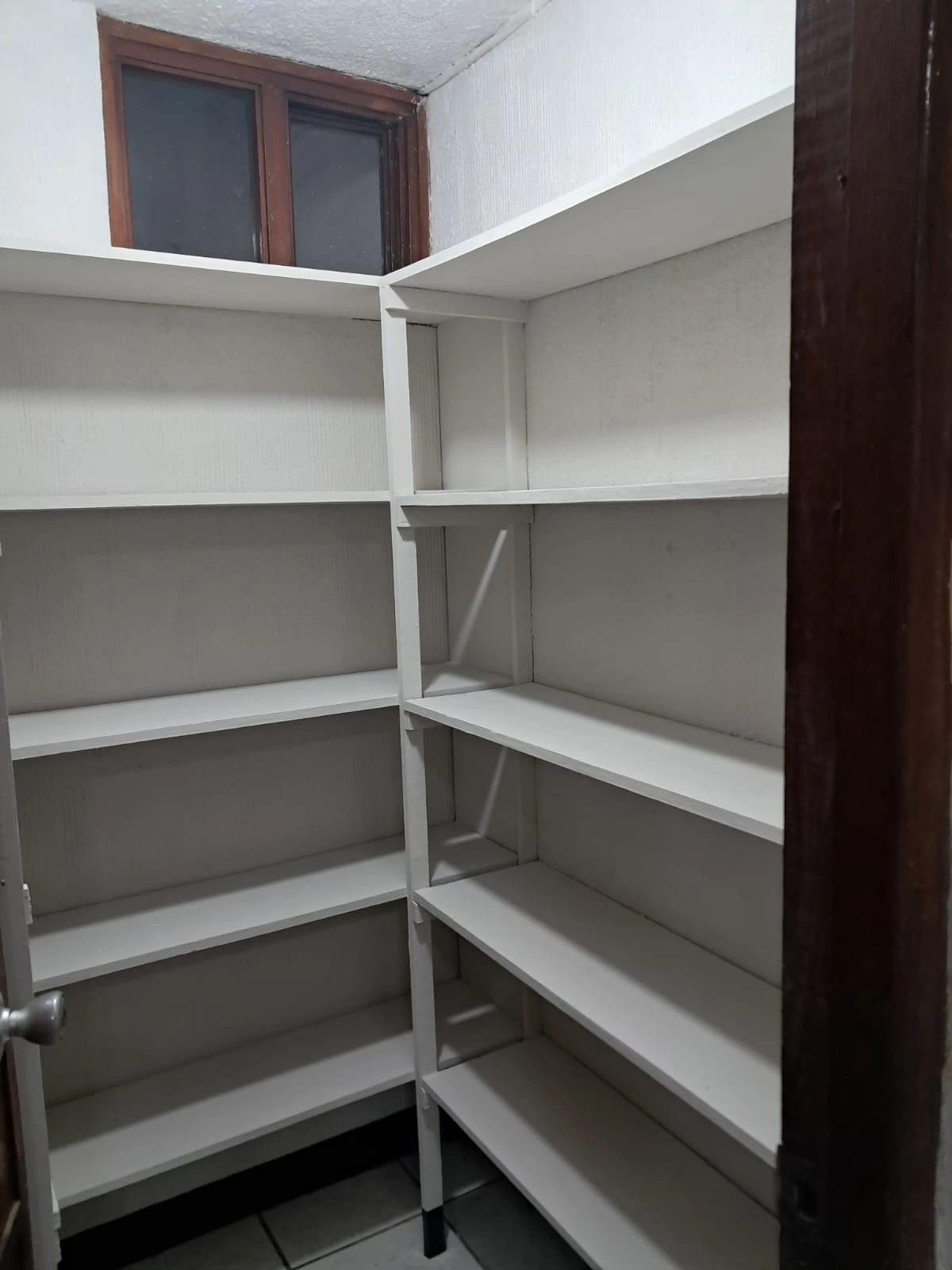 Amplio apartamento tipo casa en renta | Zona 1 | Primer nive — Casa en Alquiler en Zona 1, Guatemala, Ciudad — foto 4 de 8