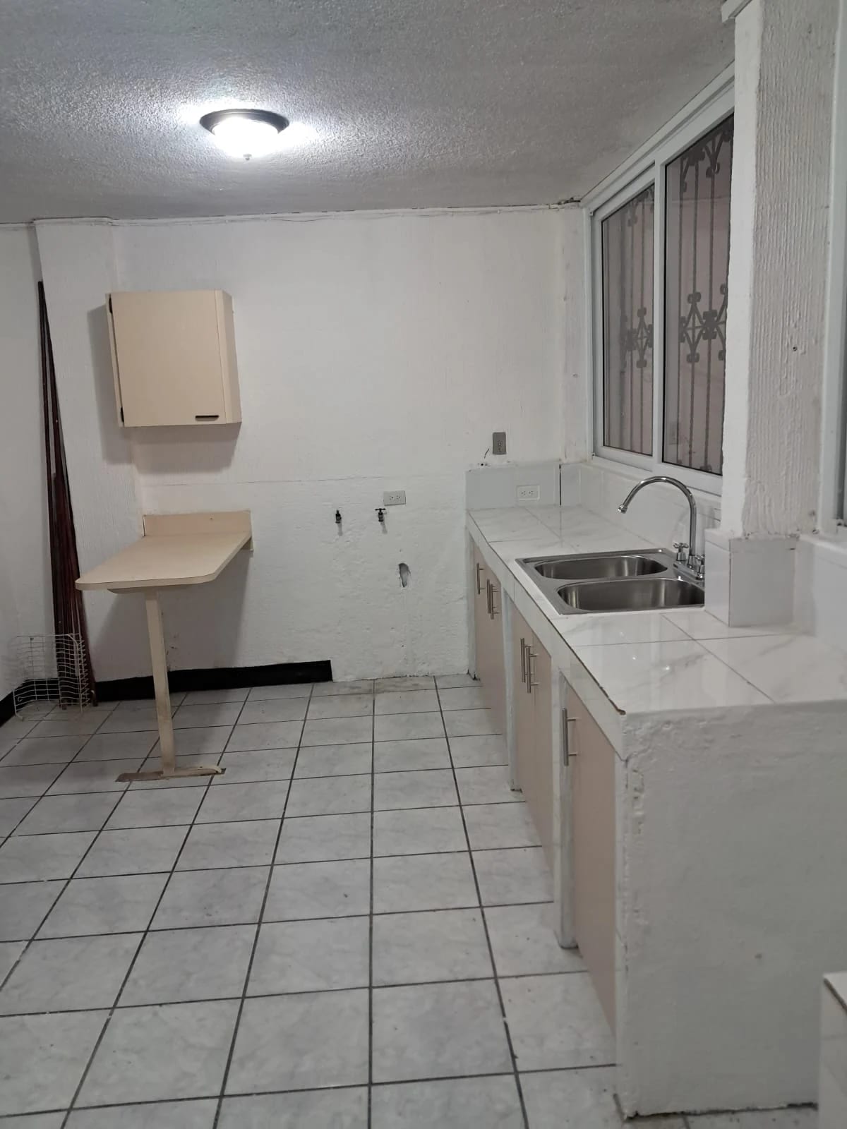 Amplio apartamento tipo casa en renta | Zona 1 | Primer nive — Casa en Alquiler en Zona 1, Guatemala, Ciudad — foto 3 de 8