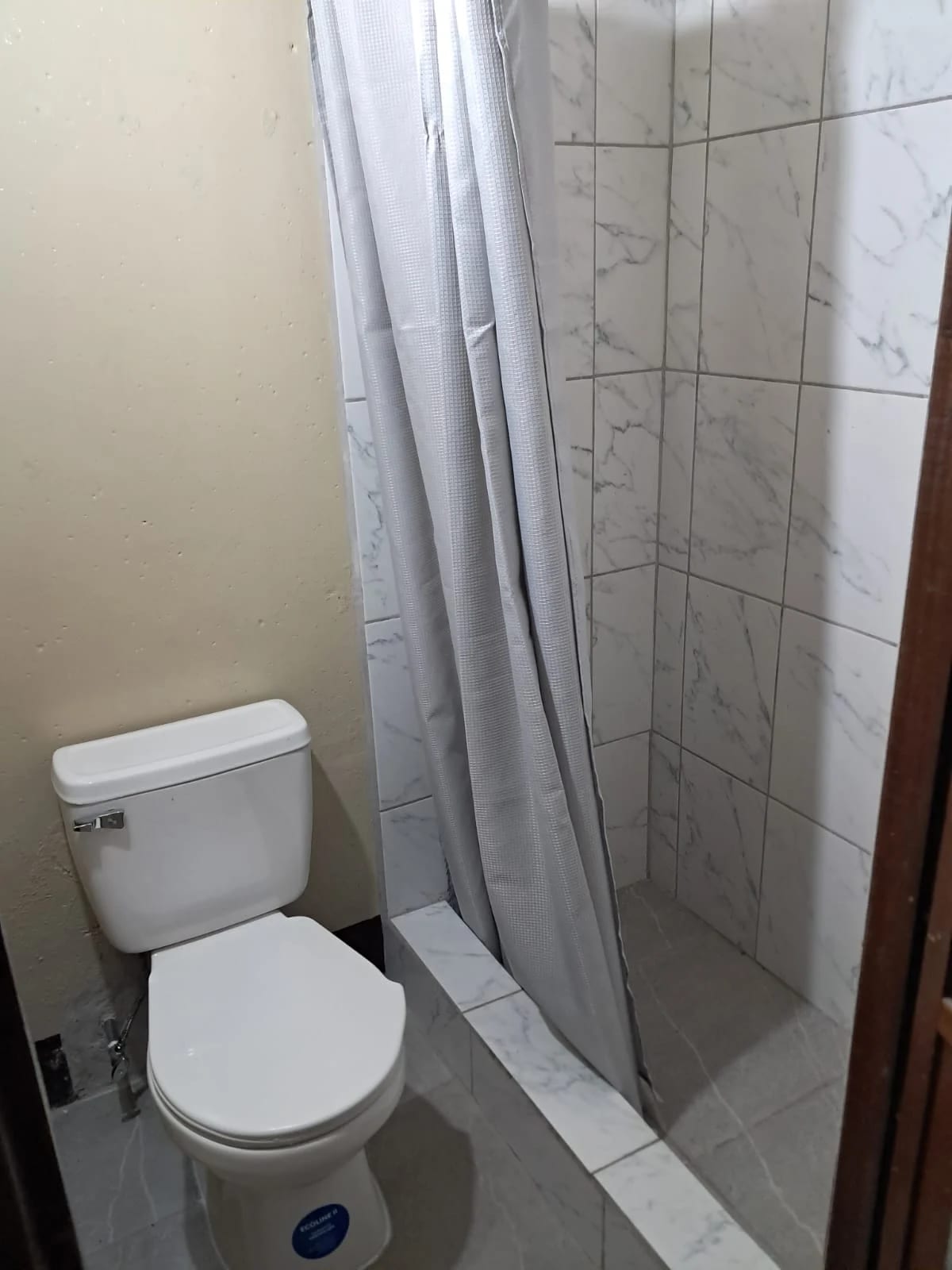 Amplio apartamento tipo casa en renta | Zona 1 | Primer nive — Casa en Alquiler en Zona 1, Guatemala, Ciudad — foto 6 de 8