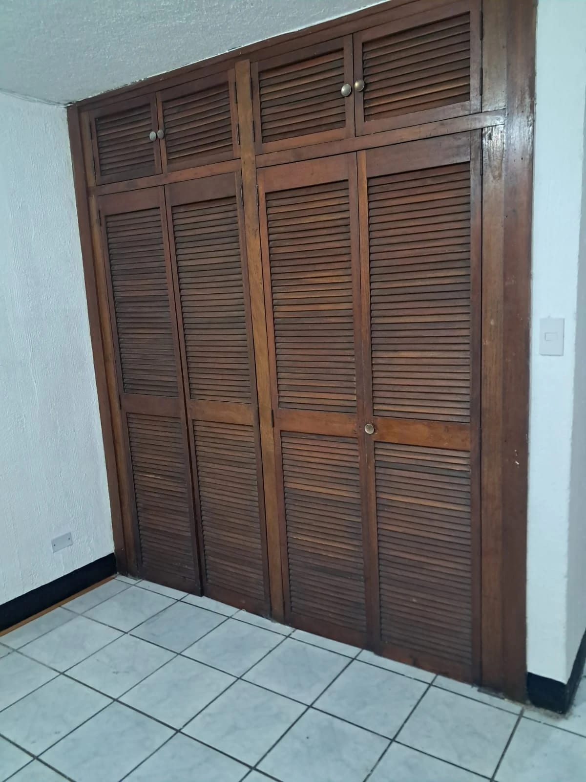 Vive en el centro de la ciudad! Amplio apto en renta en zona 1 — Casa en Alquiler en Zona 1, Guatemala, Ciudad — foto 13 de 15