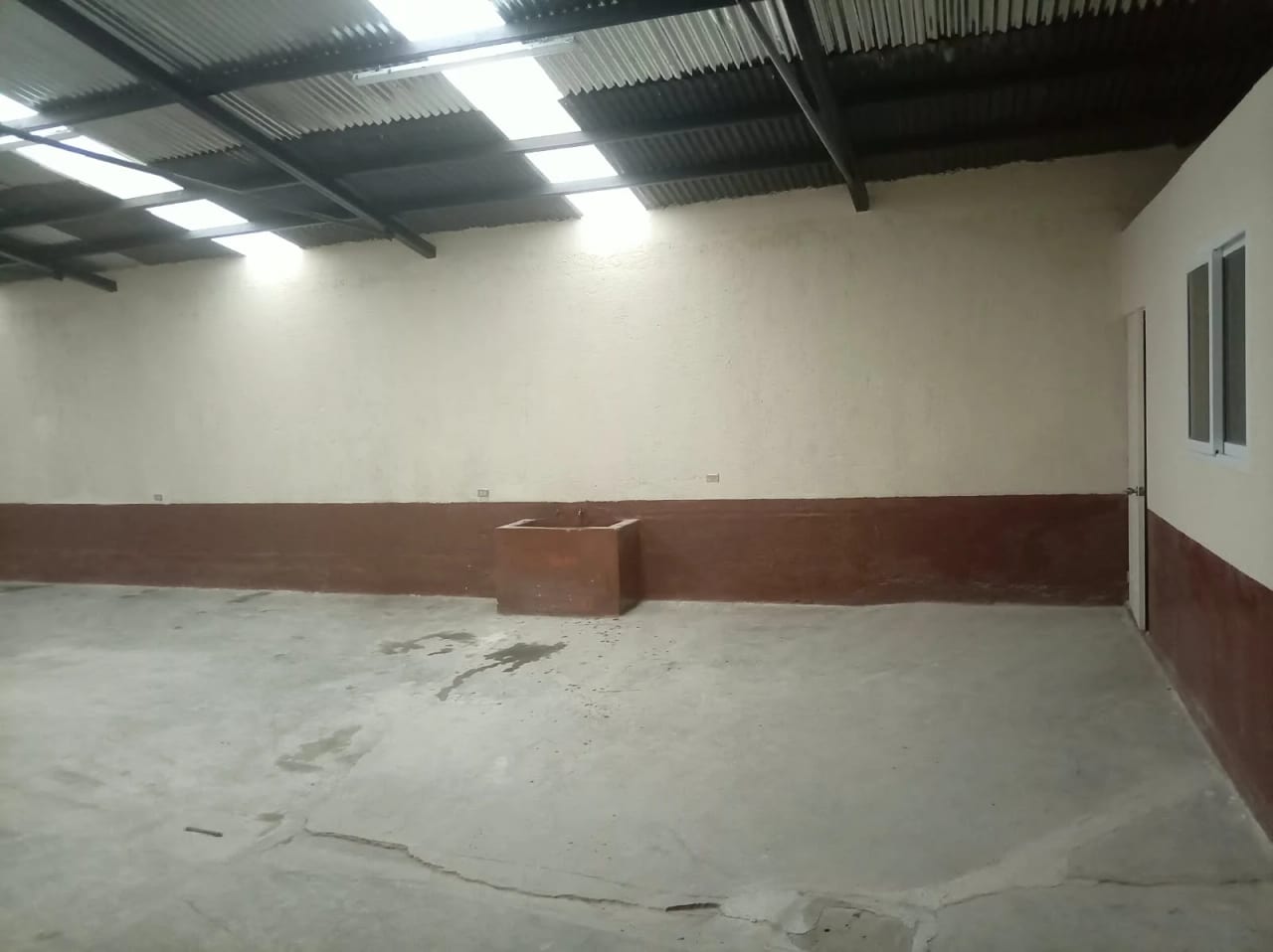 Bodegas en renta en zona 5 — Bodega / Ofibodega en Alquiler en Zona 5, Guatemala, Ciudad — foto 2 de 8