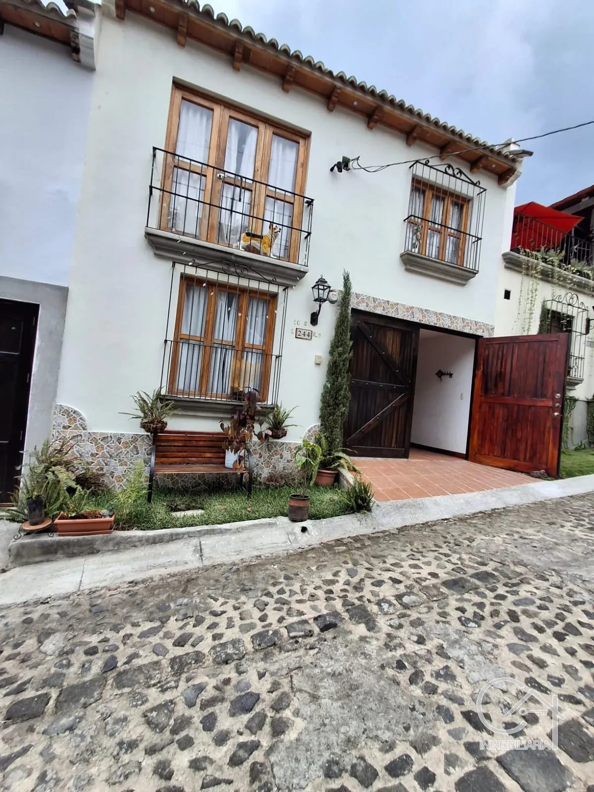 🏡 CASA EN VENTA – ANTIGUA GARDENS, FASE III — Casa en Venta en Antigua, Sacatepéquez — foto 1 de 12