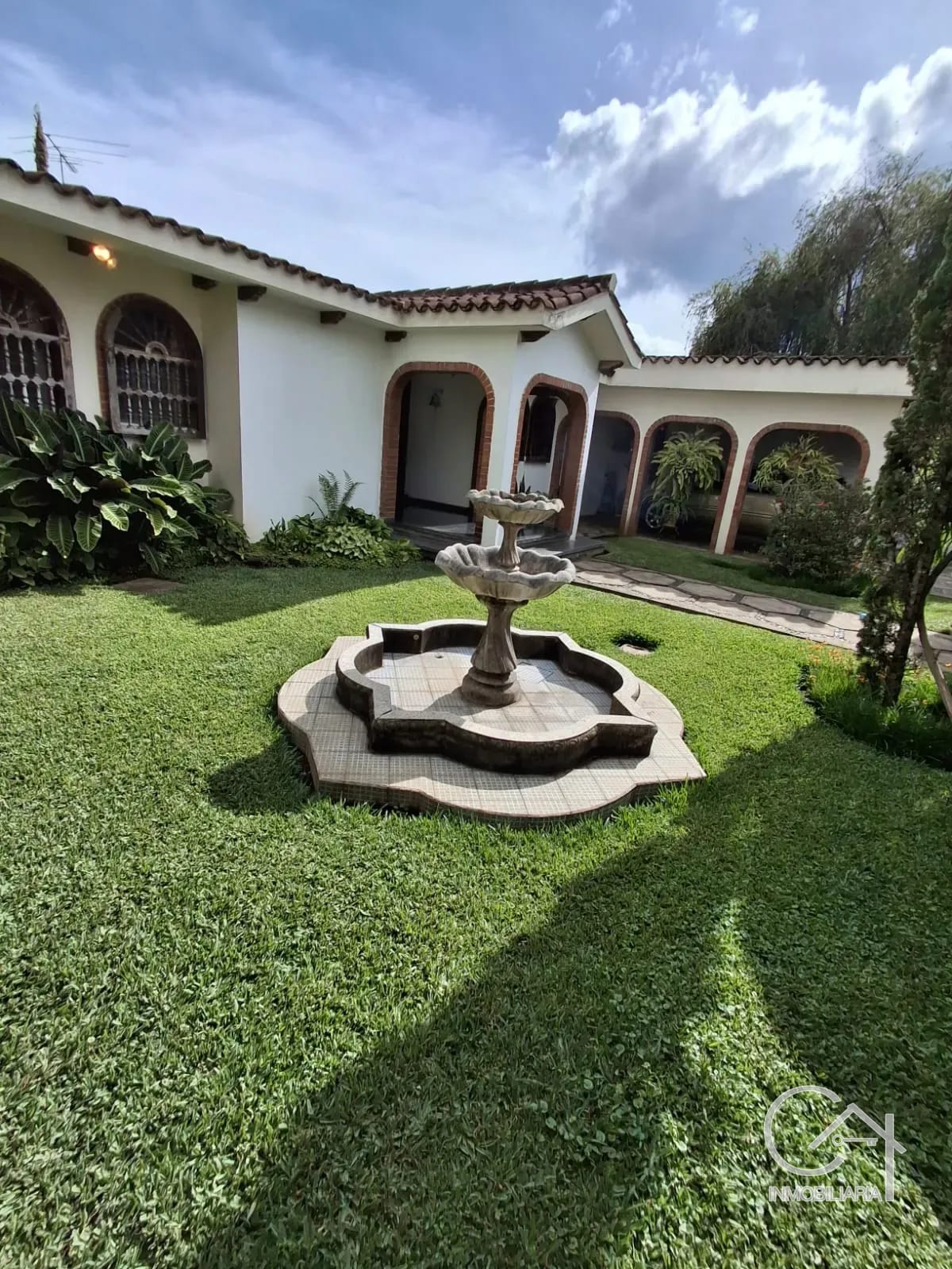 Exclusiva residencia en venta, zona 15 VHII — Casa en Venta en Zona 15, Guatemala, Ciudad — foto 1 de 8