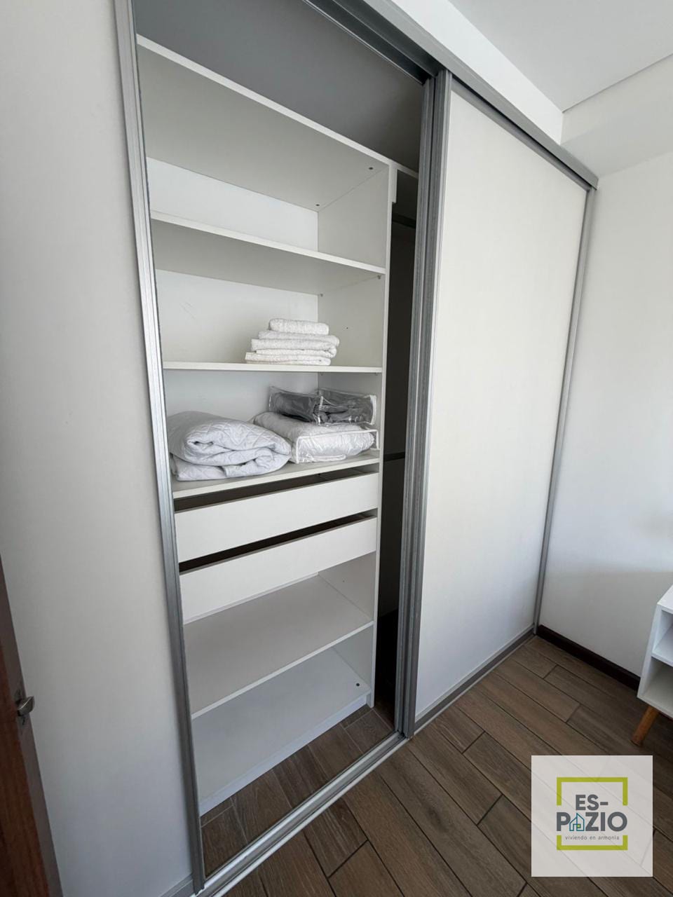 Apartamento en renta zona 13 — Apartamento en Alquiler en Inara Americas, Zona 13, Guatemala, Ciudad — foto 5 de 9