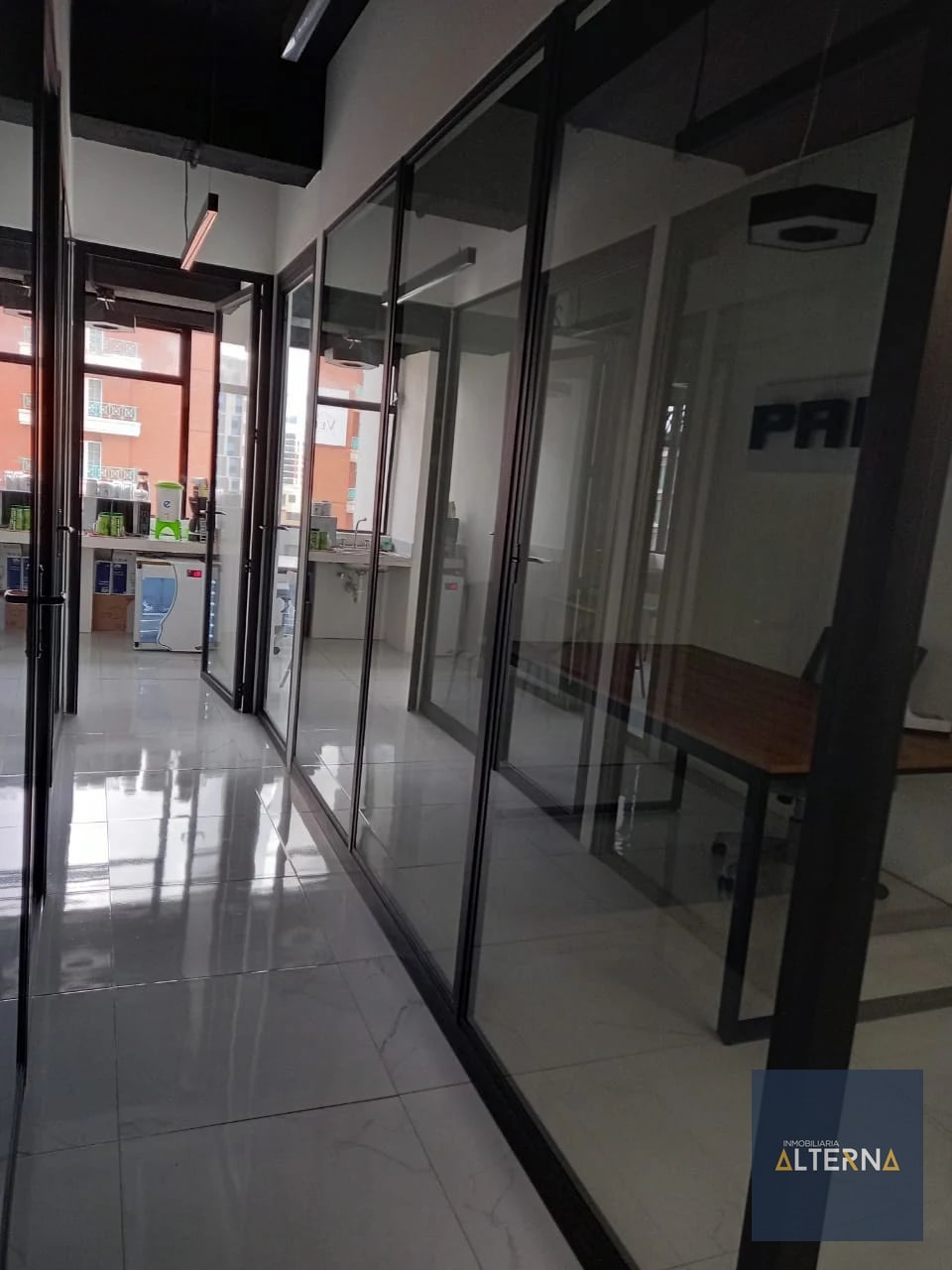 Oficina Estilo Co Working en Renta en zona 10 — Oficina en Alquiler en Zona 10, Guatemala, Ciudad — foto 1 de 7