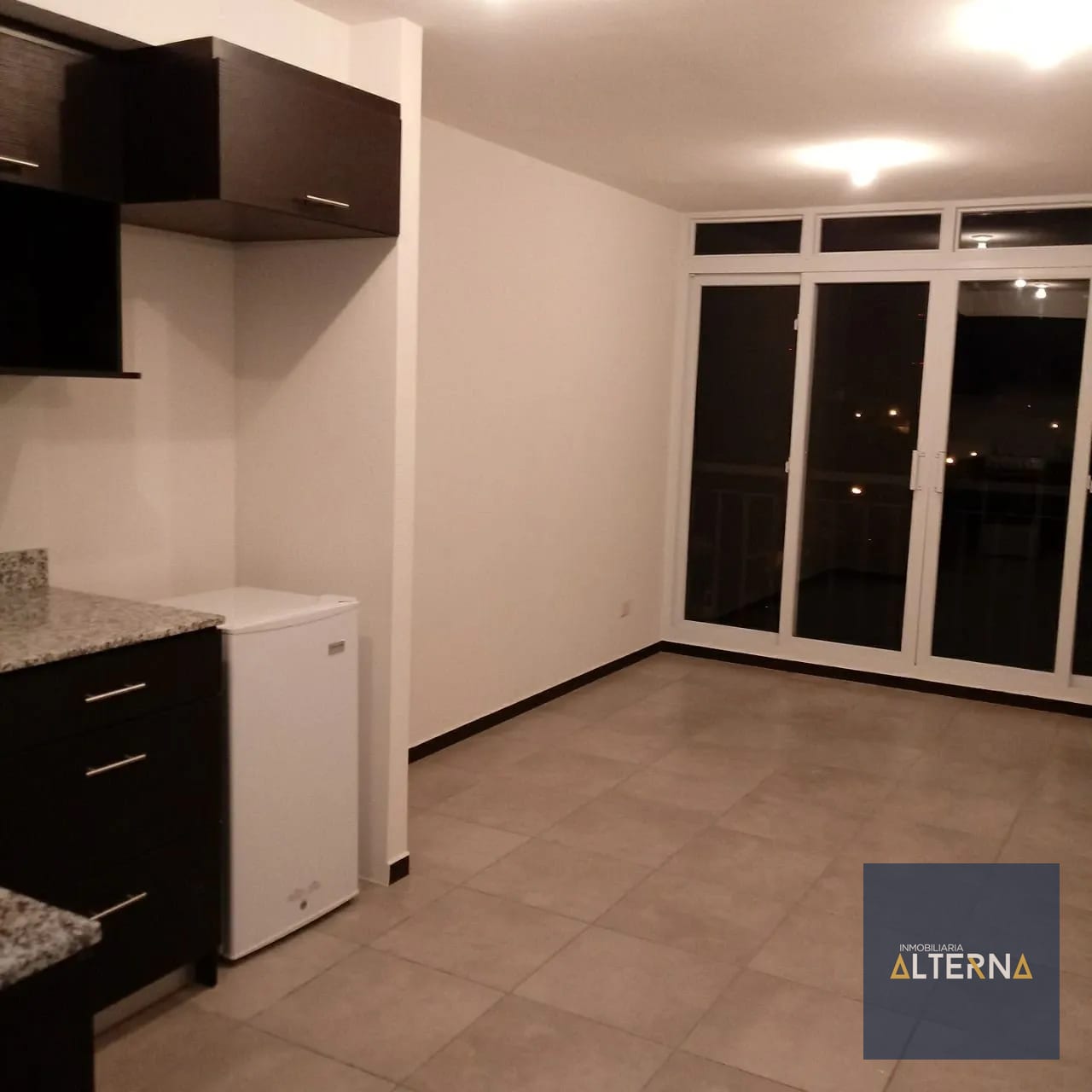 Acogedor Apartamento en Renta en zona 5 — Apartamento en Alquiler en Zona 5, Guatemala, Ciudad — foto 1 de 6