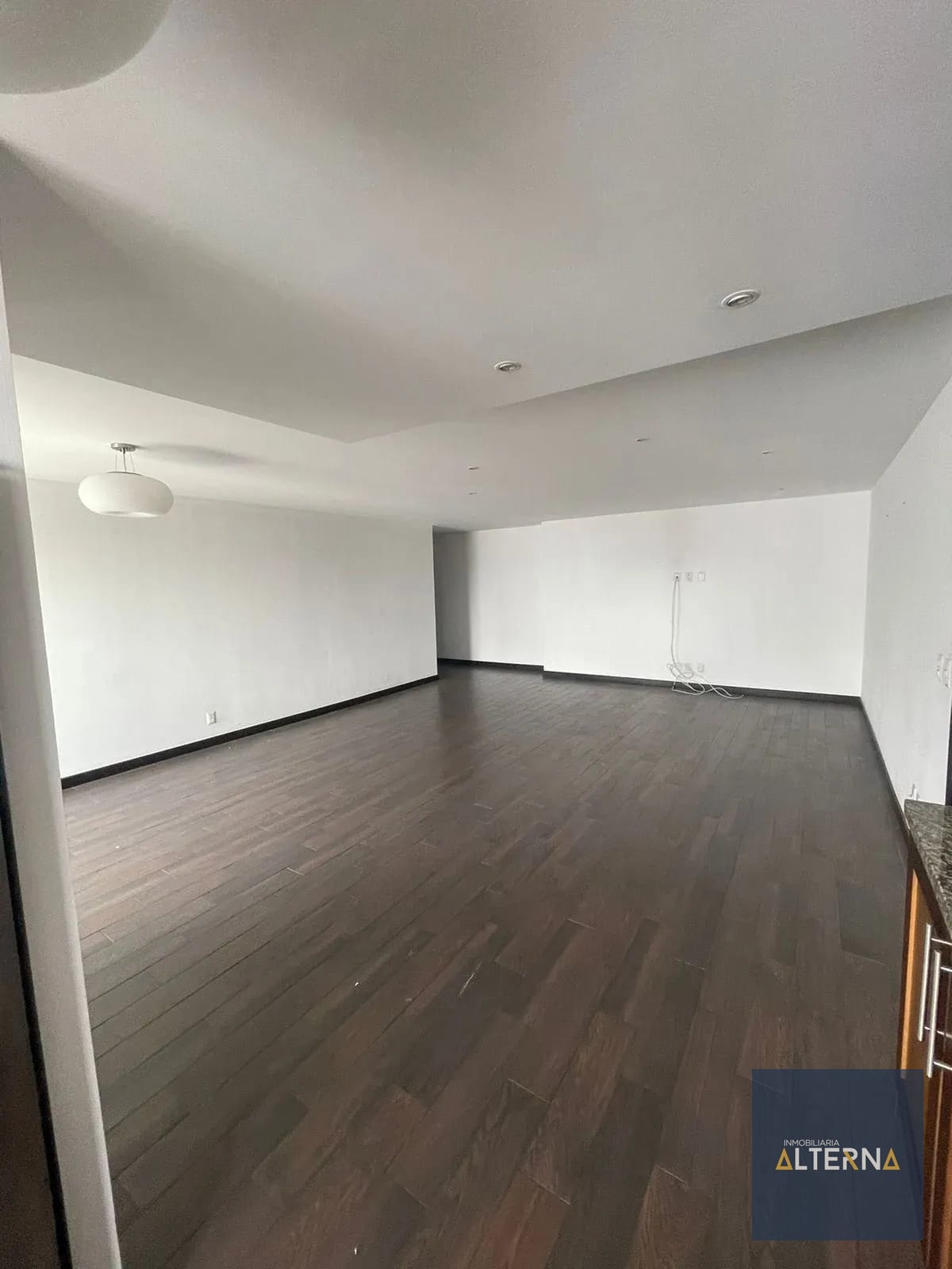 AMPLIO APARTAMENTO EN RENTA ZONA 14 — Apartamento en Alquiler en Zona 14, Guatemala, Ciudad — foto 11 de 11