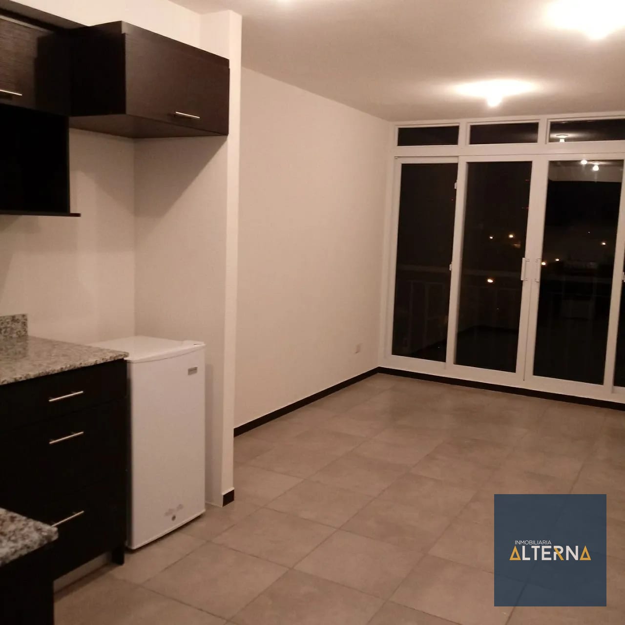 Acogedor Apartamento en Renta en zona 5 — Apartamento en Alquiler en Zona 5, Guatemala, Ciudad — foto 3 de 6