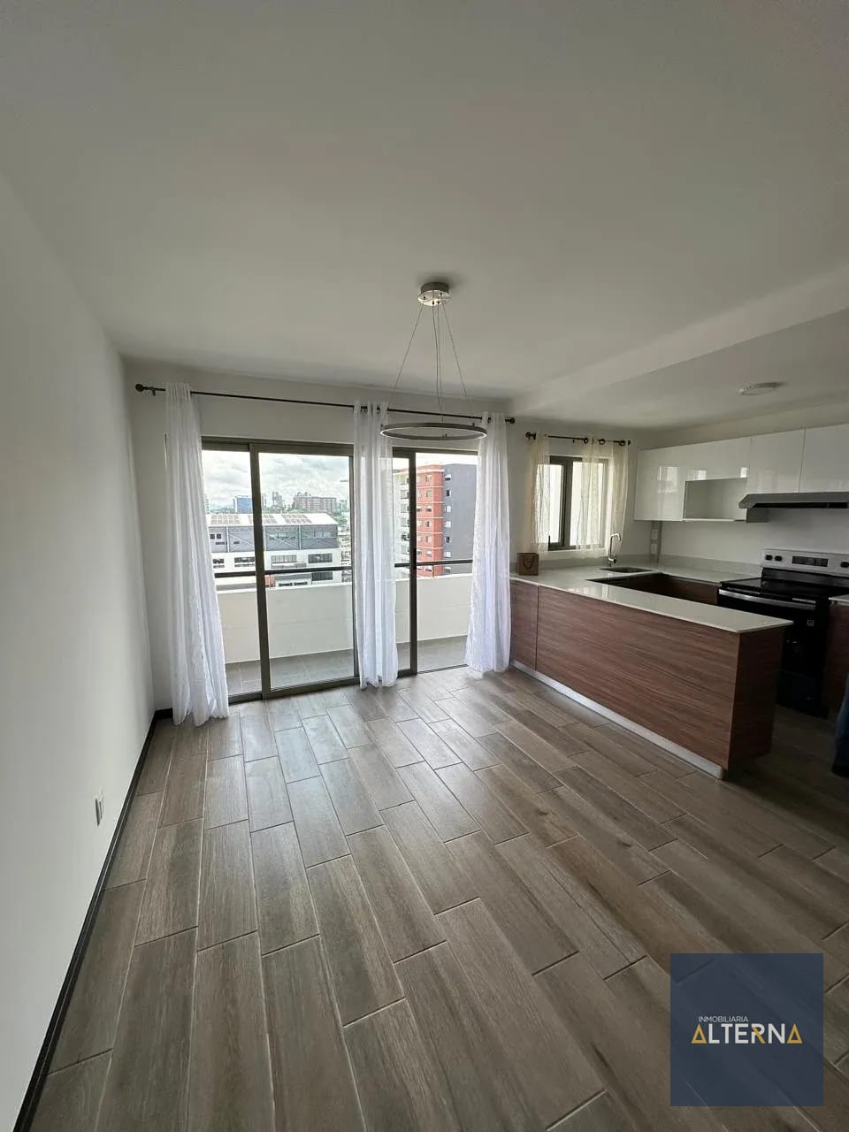 Apartamento en renta en Zona 14 — Apartamento en Alquiler en Zona 14, Guatemala, Ciudad — foto 3 de 8