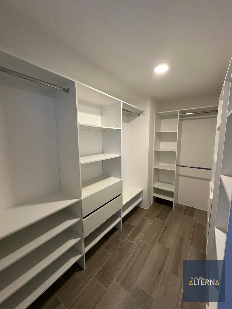 Apartamento en renta en Zona 14 — Apartamento en Alquiler en Zona 14, Guatemala, Ciudad — foto 4 de 8