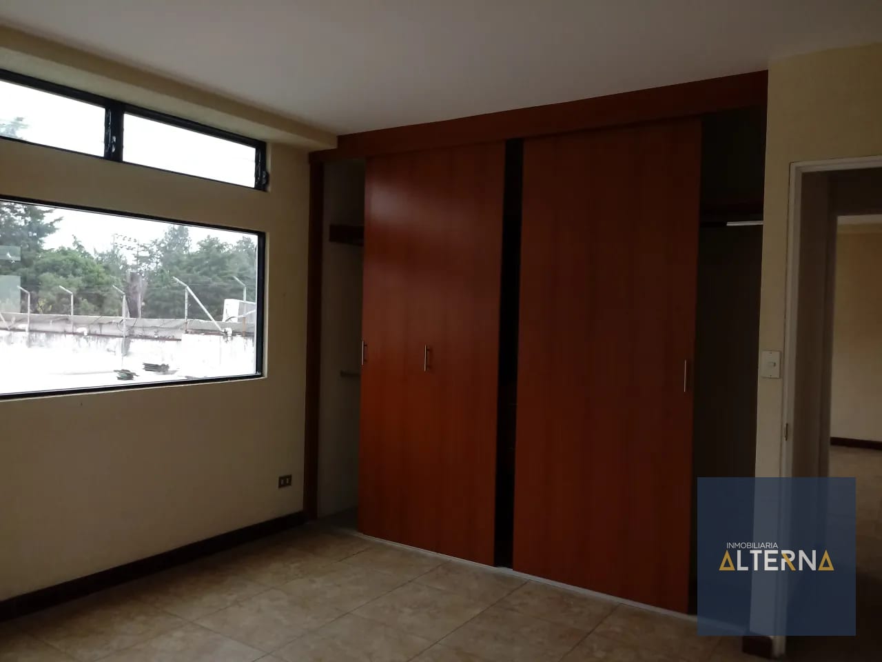 Apartamento en Renta en zona 10 muy cerca de centro medico — Apartamento en Alquiler en Zona 10, Guatemala, Ciudad — foto 2 de 10